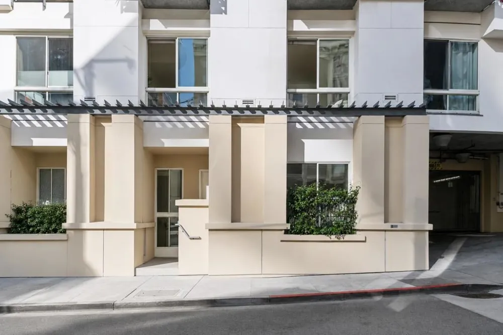 50 Lansing #110 San Francisco, CA 94105