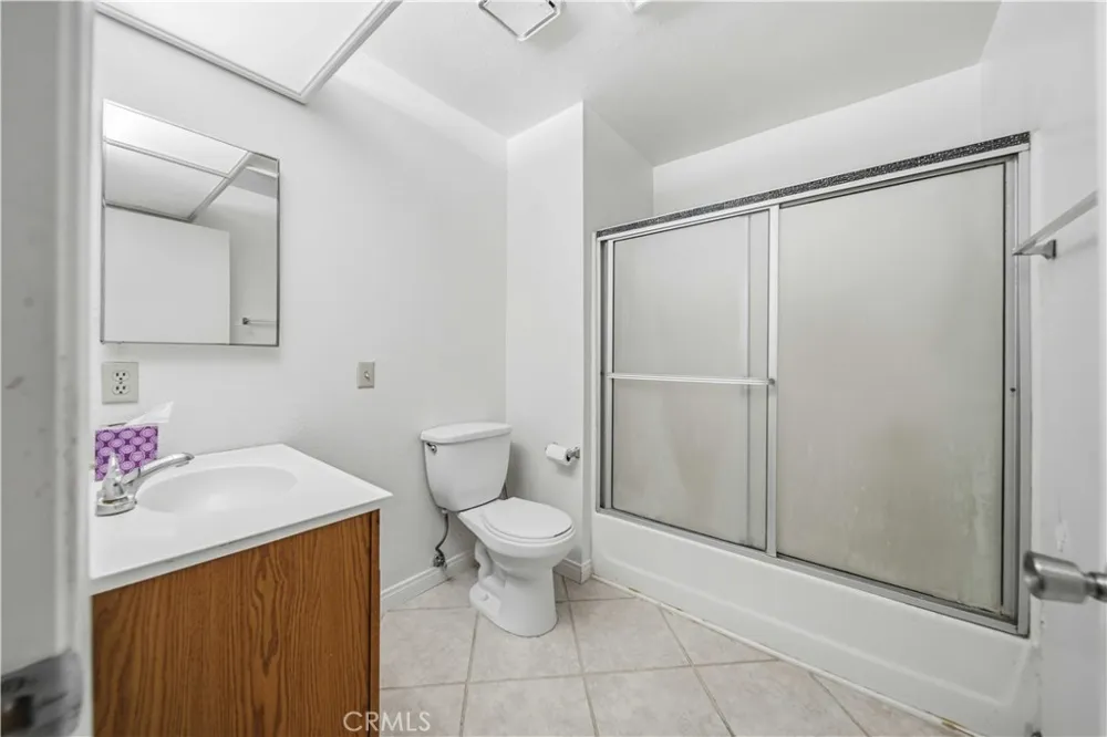 2817 Dartmouth Lancaster, CA 93536