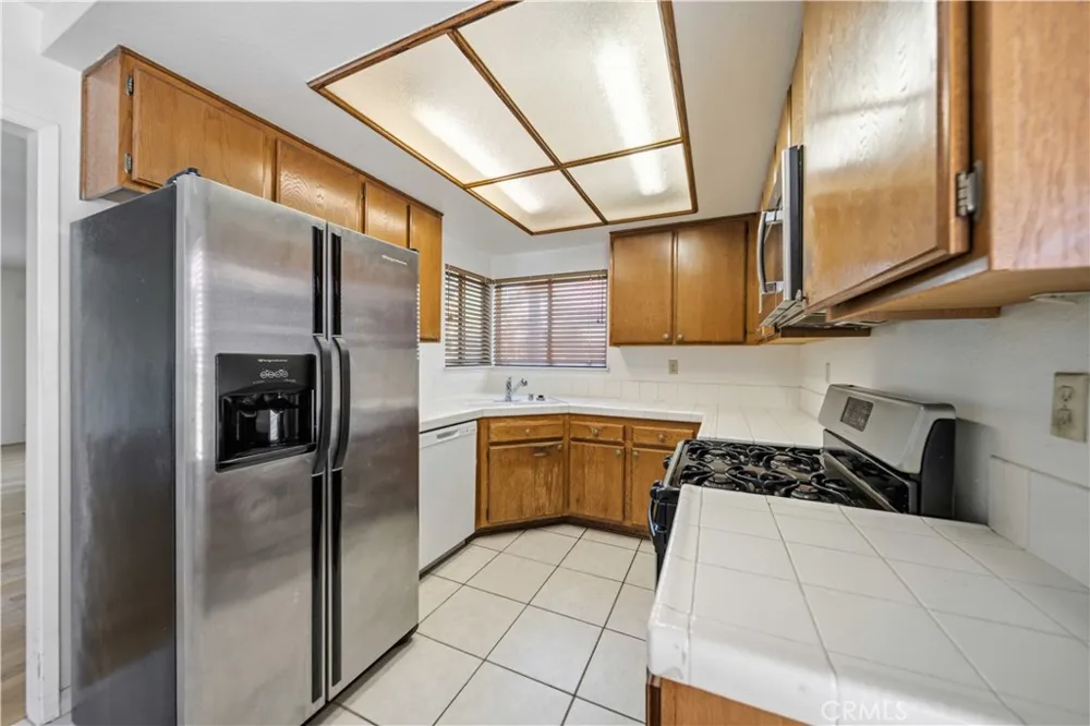 2817 Dartmouth Lancaster, CA 93536