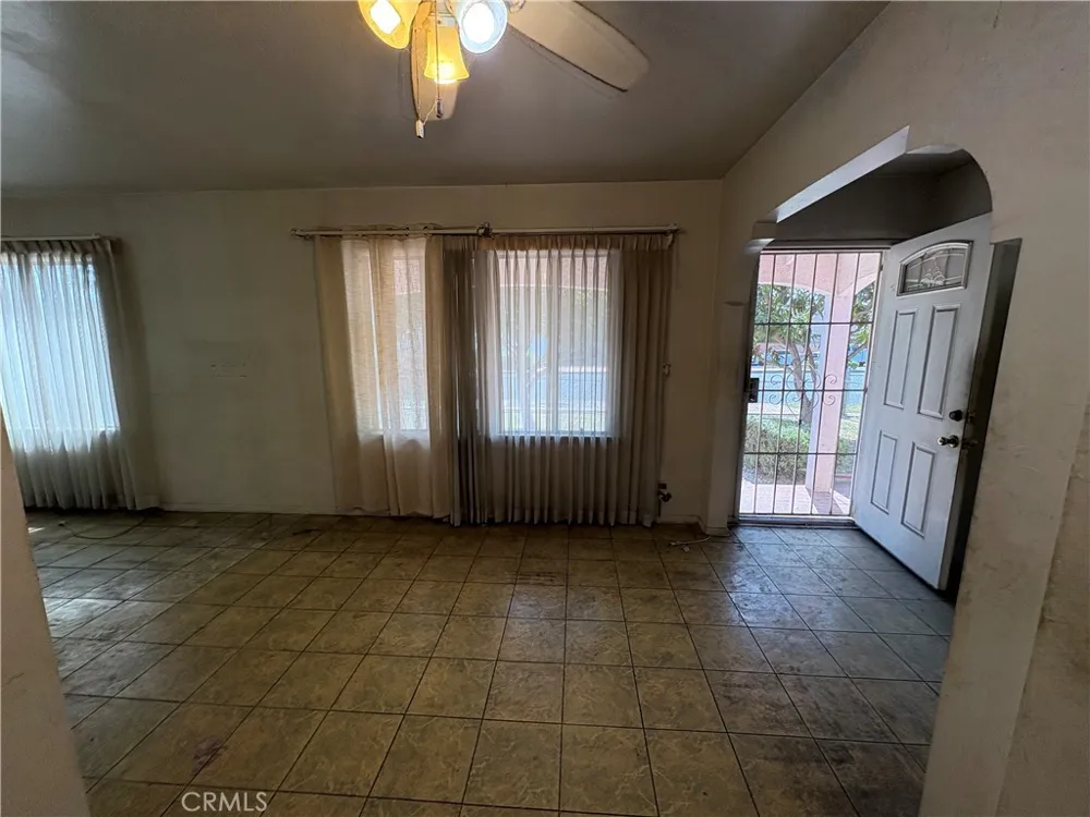 14023 Studebaker Rd Norwalk, CA 90650