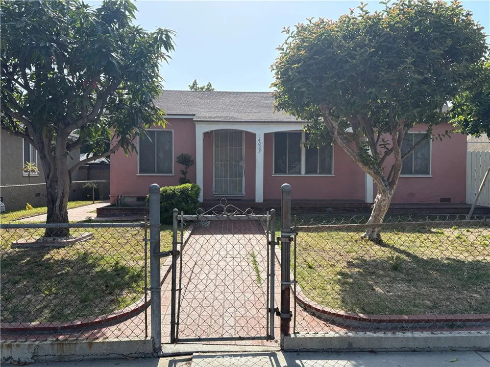 14023 Studebaker Rd Norwalk, CA 90650