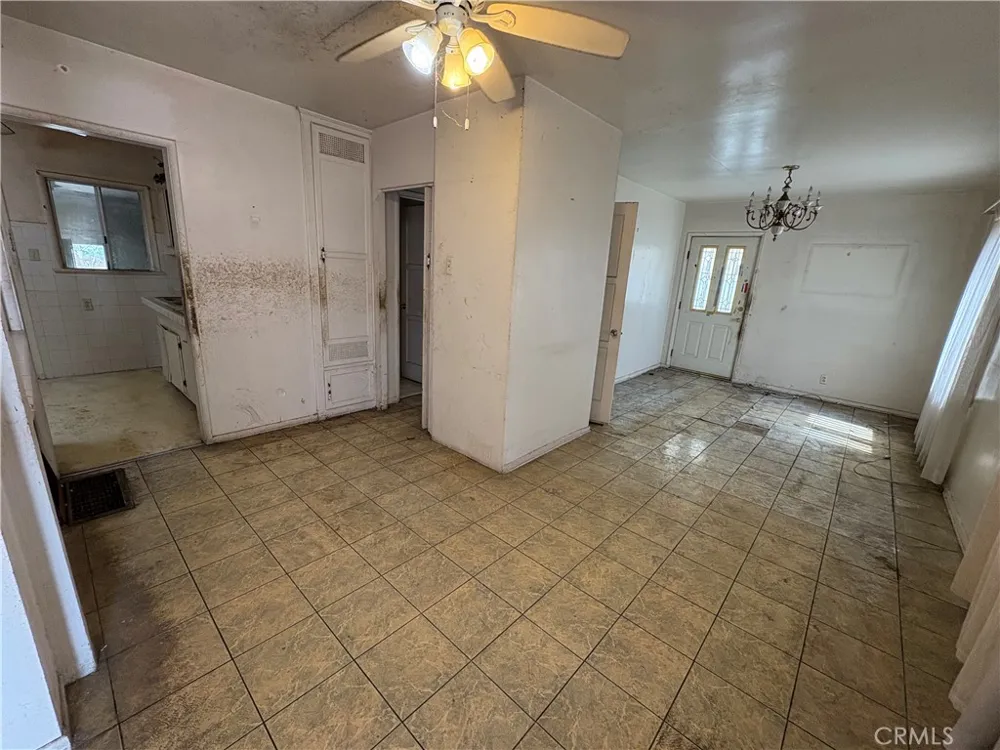 14023 Studebaker Rd Norwalk, CA 90650