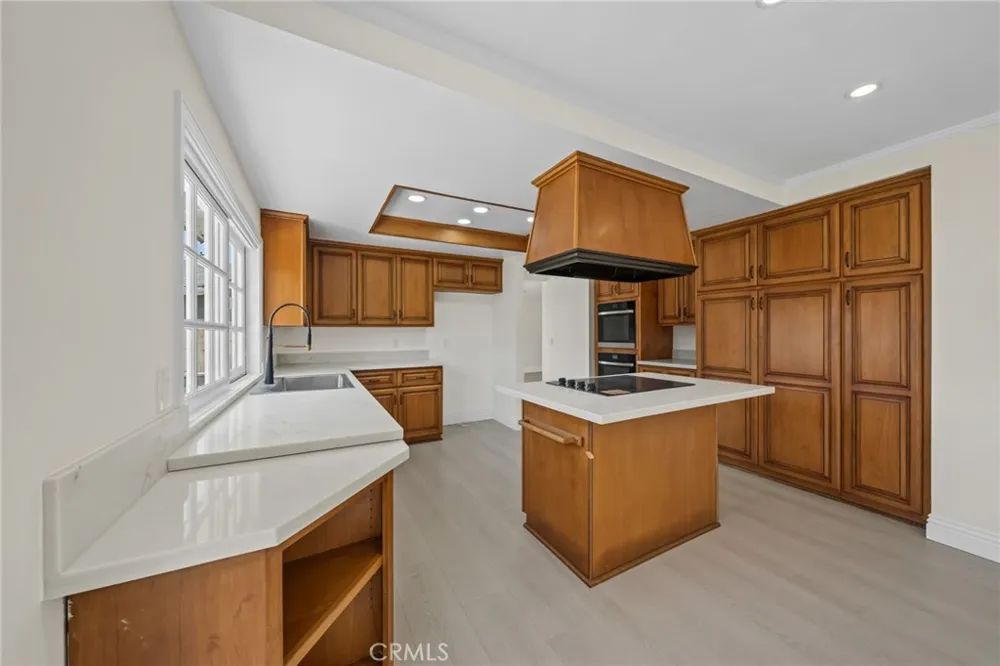 16401 mercier ln Huntington Beach, CA 92647