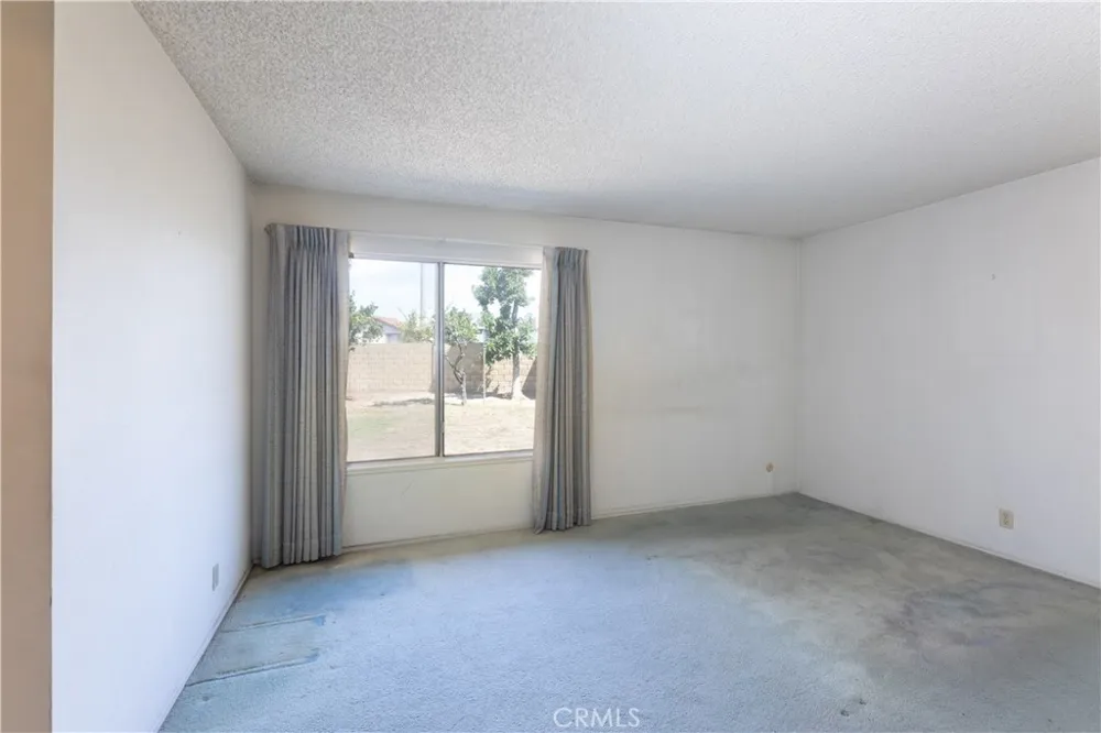 8005 Woodglen La Palma, CA 90623