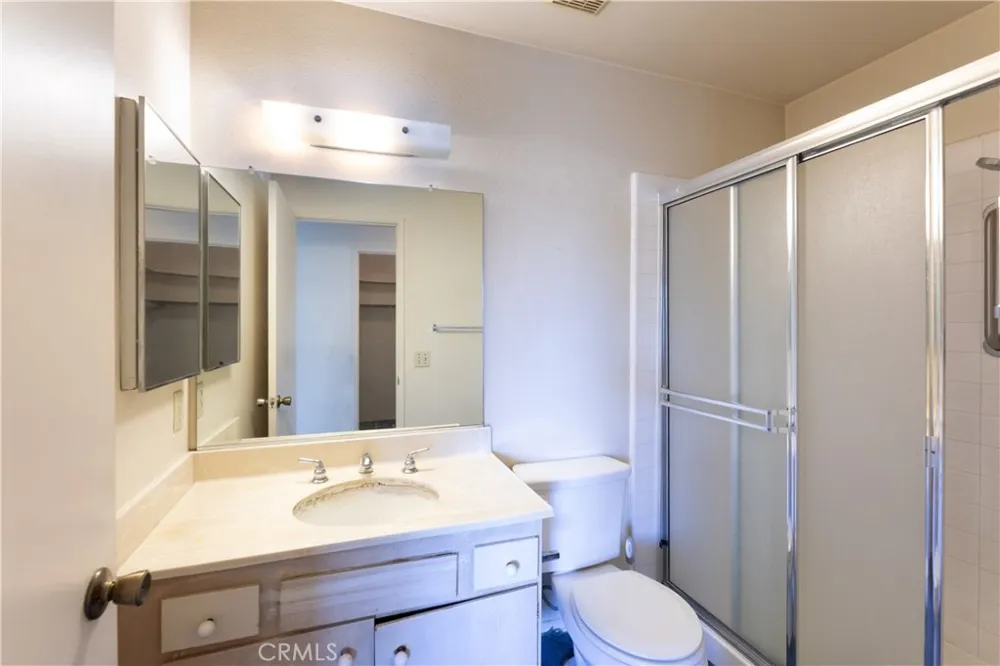 8005 Woodglen La Palma, CA 90623