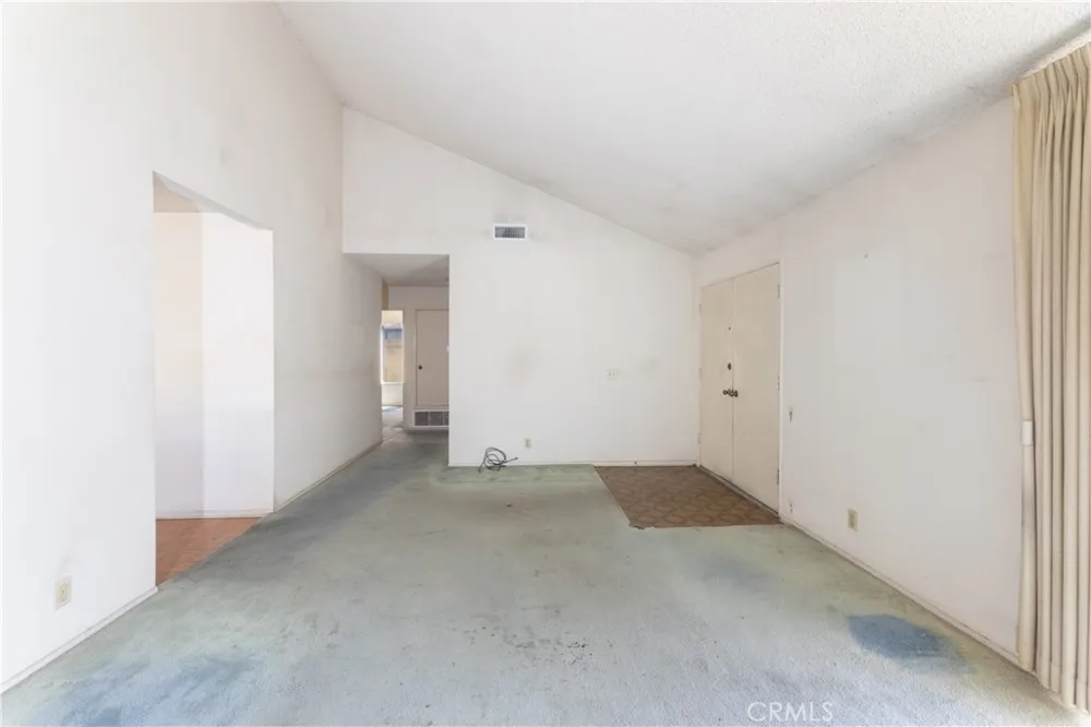 8005 Woodglen La Palma, CA 90623