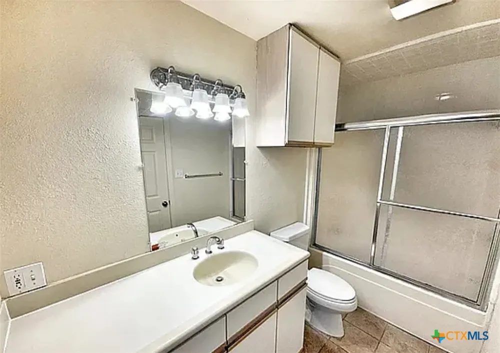 460 Comal Avenue New Braunfels, TX 78130