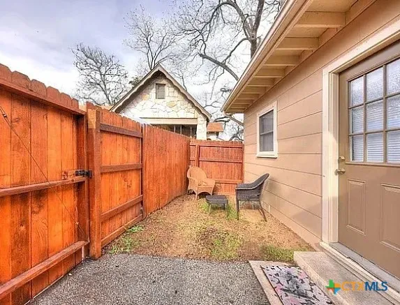 460 Comal Avenue New Braunfels, TX 78130