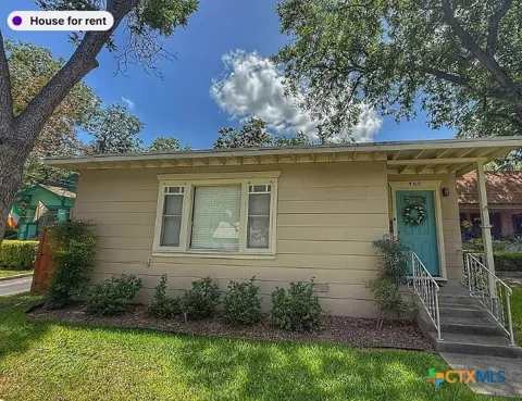460 Comal Avenue