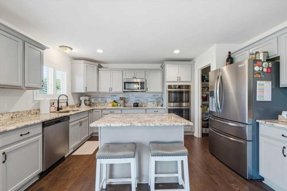 10282 High Meadow Saline, MI 48176