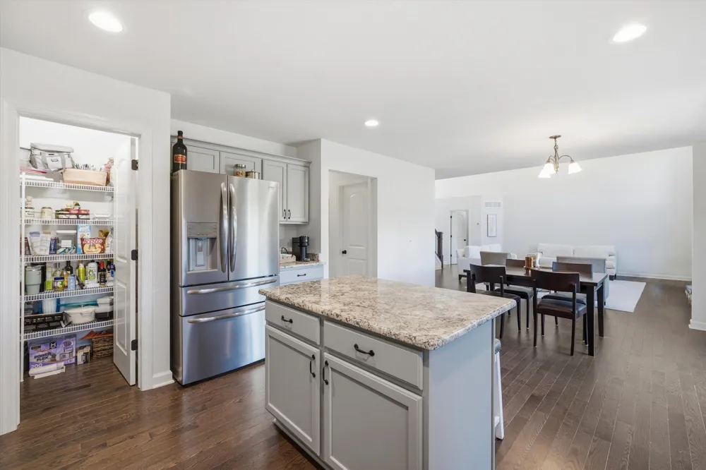 10282 High Meadow Saline, MI 48176