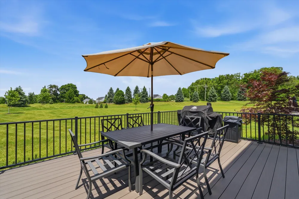 10282 High Meadow Saline, MI 48176
