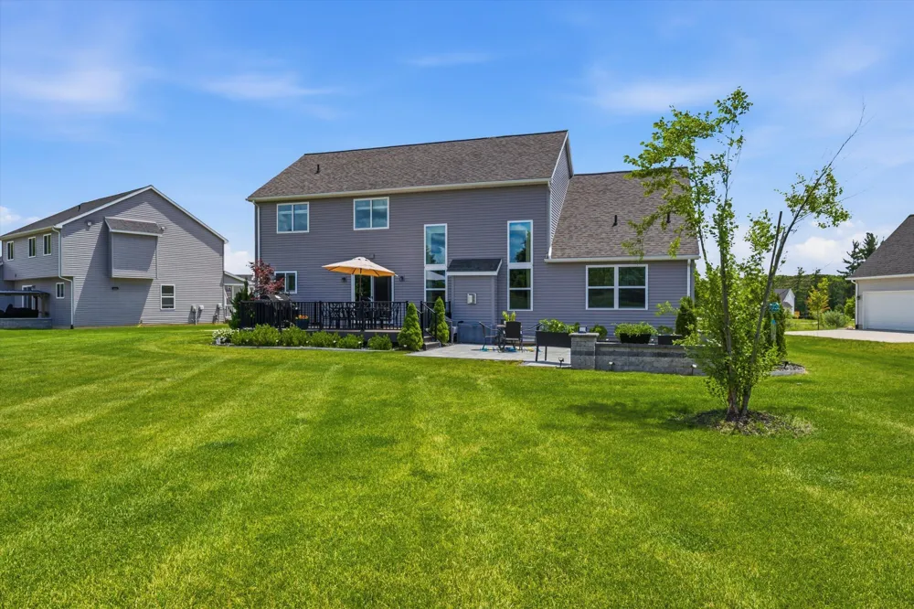 10282 High Meadow Saline, MI 48176