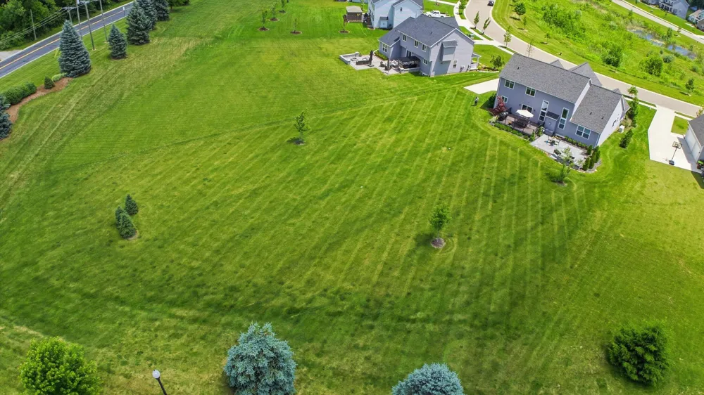 10282 High Meadow Saline, MI 48176