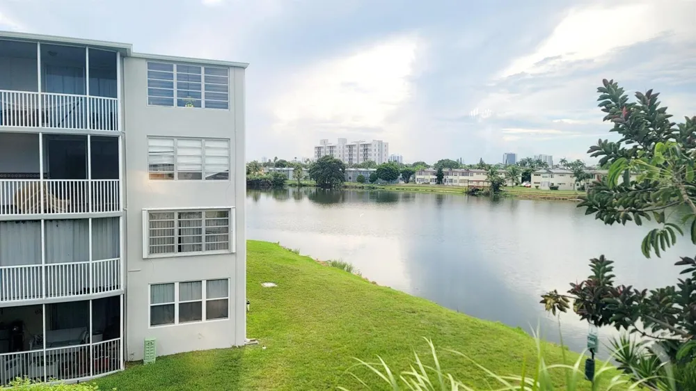 1660 NE 191ST STREET #308-1 Miami, FL 33179