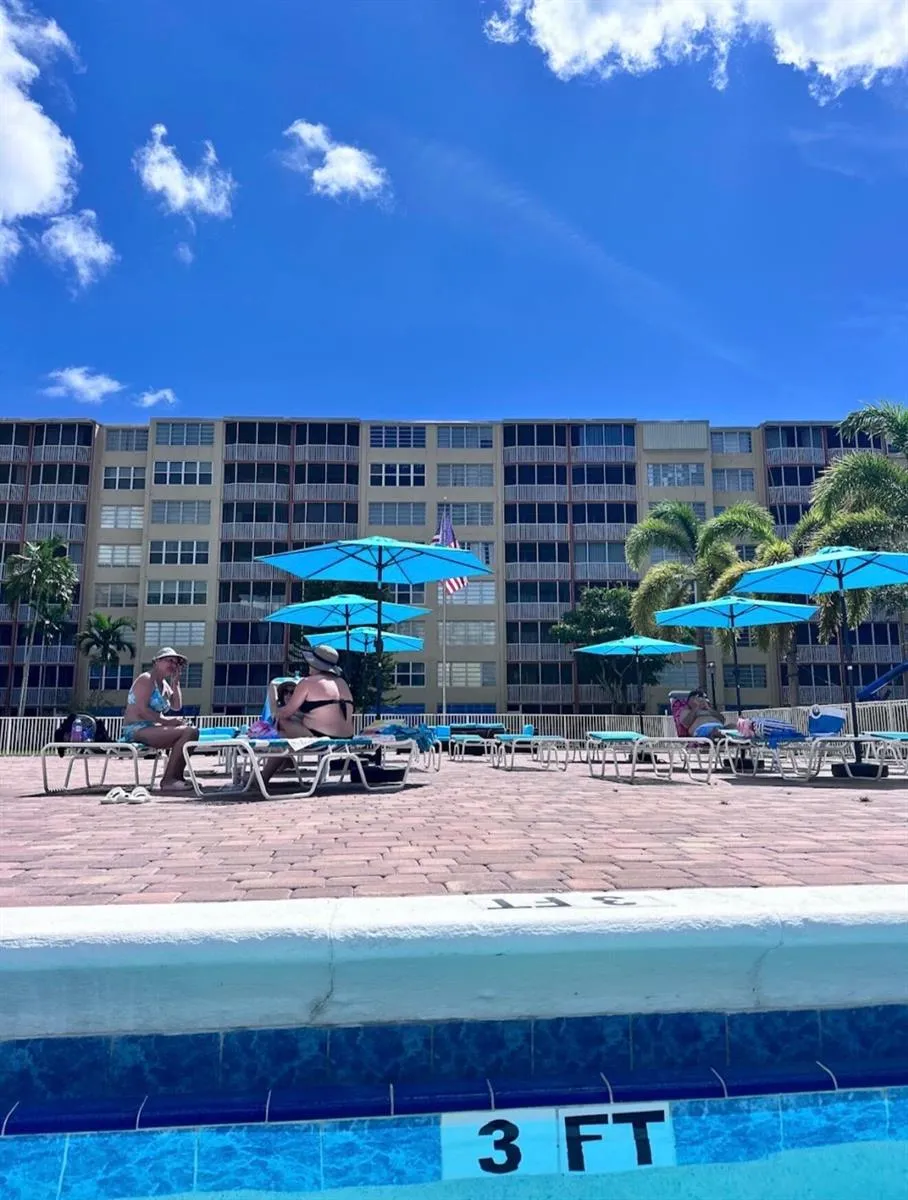 1660 NE 191ST STREET #308-1 Miami, FL 33179