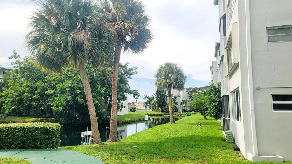 1660 NE 191ST STREET #308-1 Miami, FL 33179