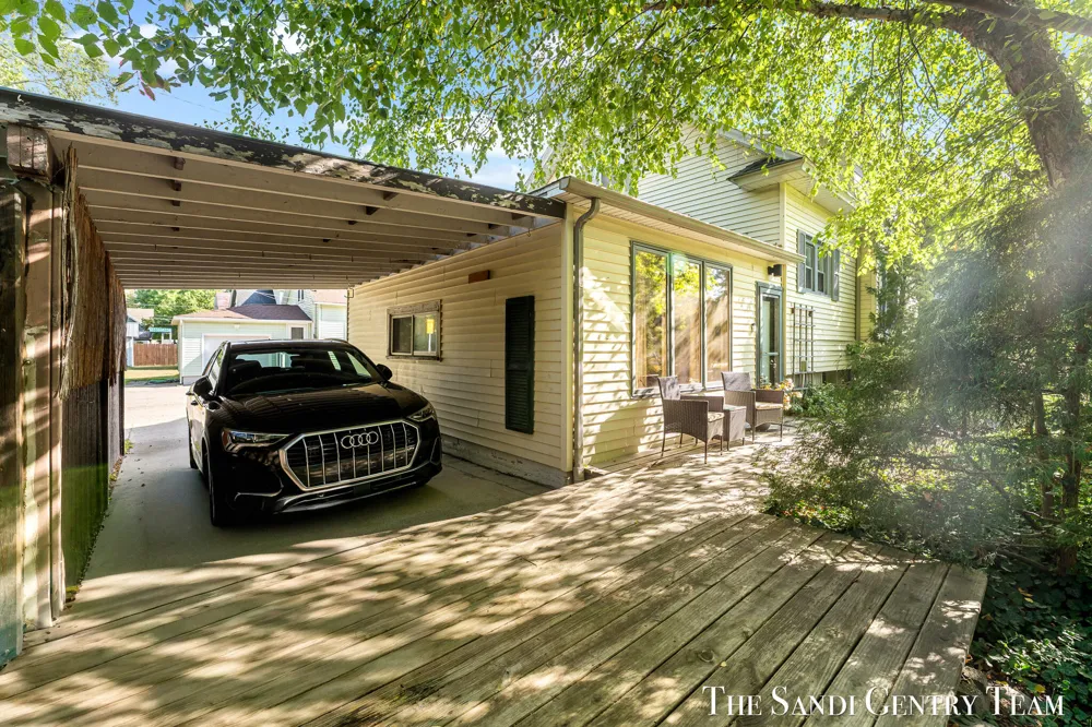 717 E Ludington Avenue Ludington City, MI 49431