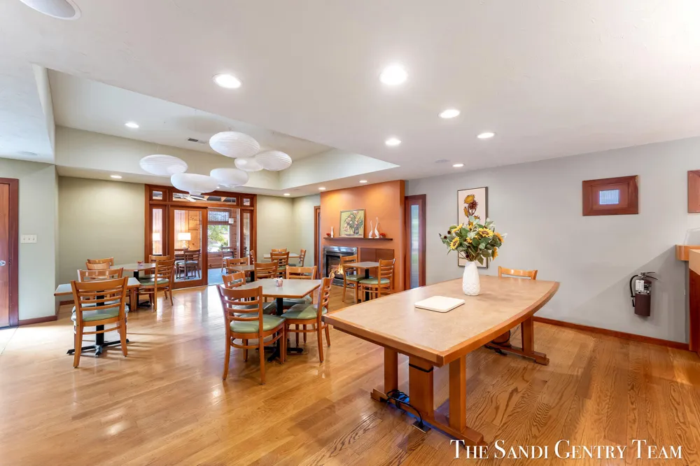 717 E Ludington Avenue Ludington City, MI 49431