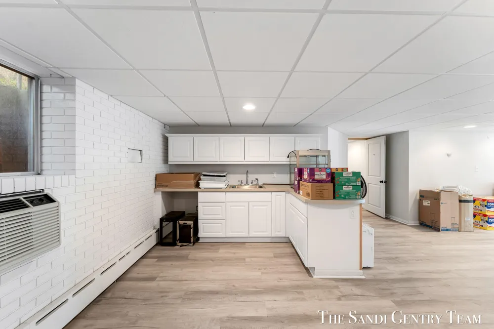 717 E Ludington Avenue Ludington City, MI 49431