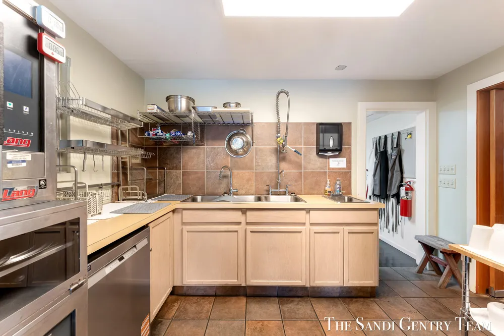 717 E Ludington Avenue Ludington City, MI 49431
