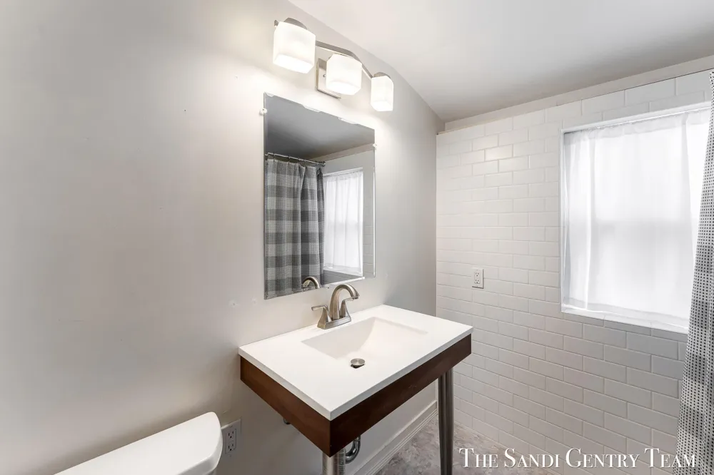 717 E Ludington Avenue Ludington City, MI 49431