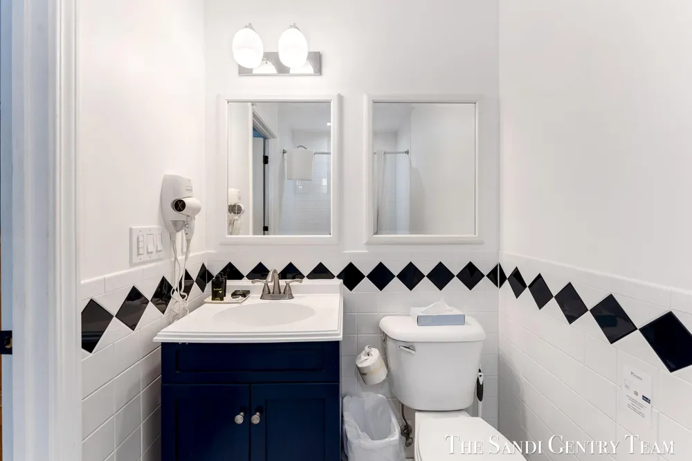 717 E Ludington Avenue Ludington City, MI 49431