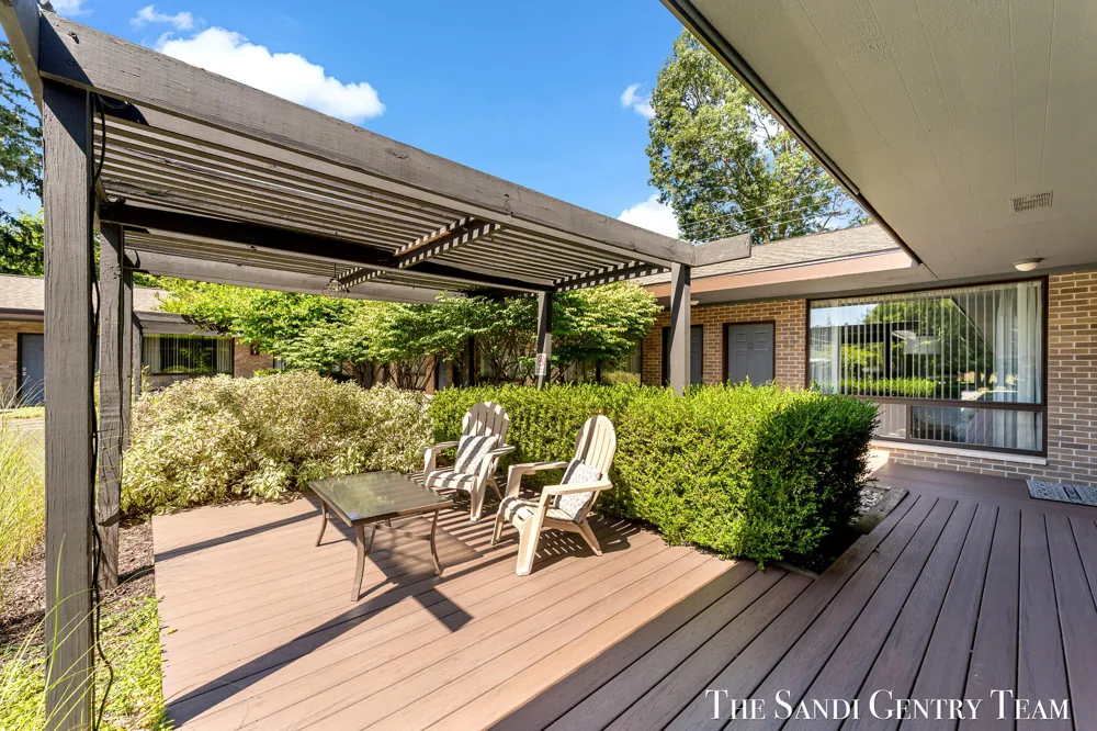717 E Ludington Avenue Ludington City, MI 49431