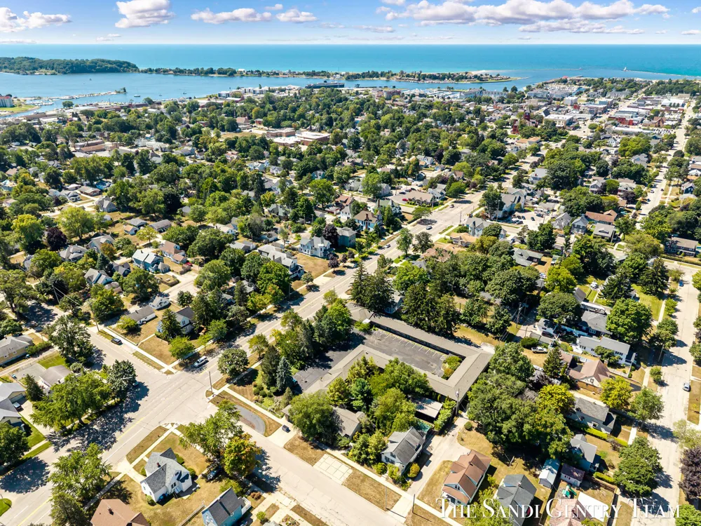 717 E Ludington Avenue Ludington City, MI 49431