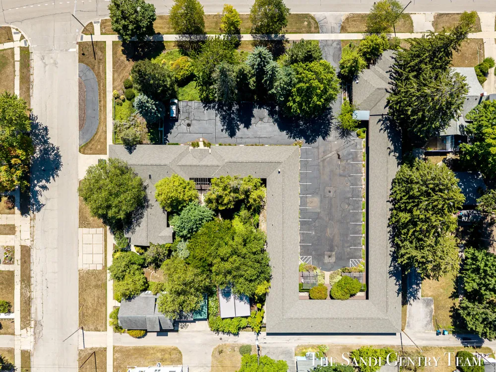 717 E Ludington Avenue Ludington City, MI 49431