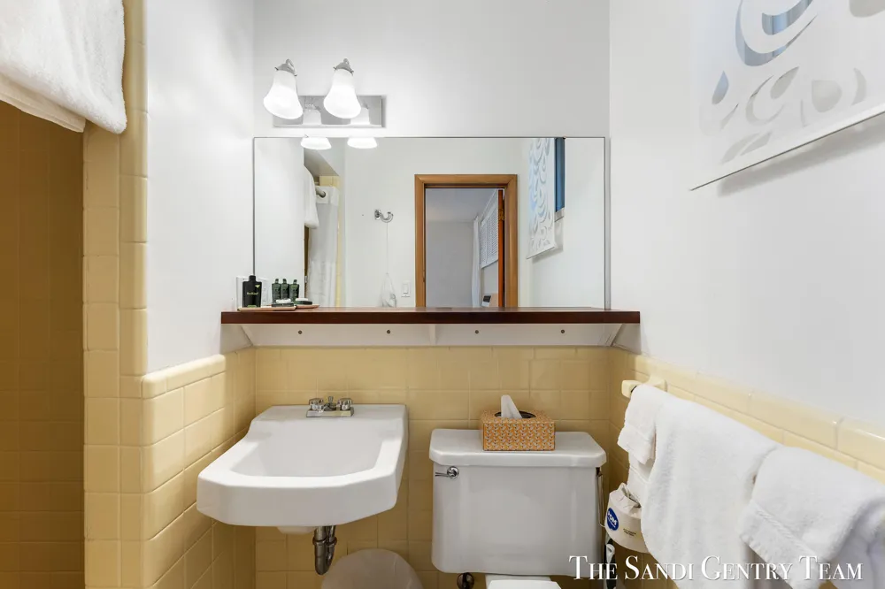 717 E Ludington Avenue Ludington City, MI 49431