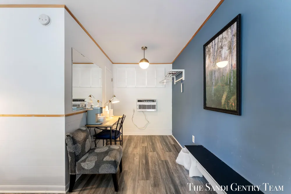 717 E Ludington Avenue Ludington City, MI 49431
