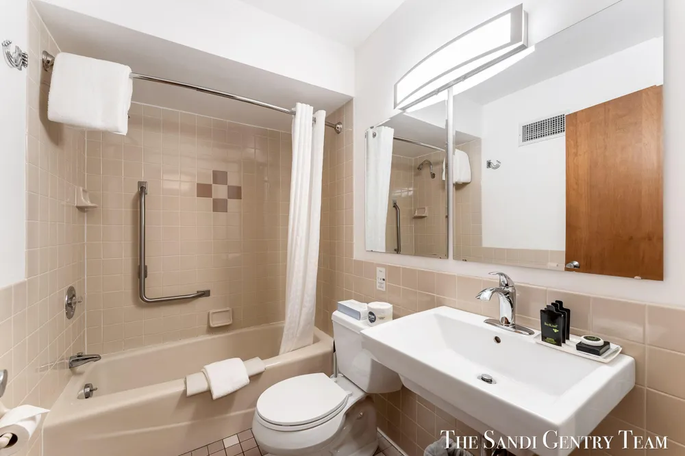 717 E Ludington Avenue Ludington City, MI 49431