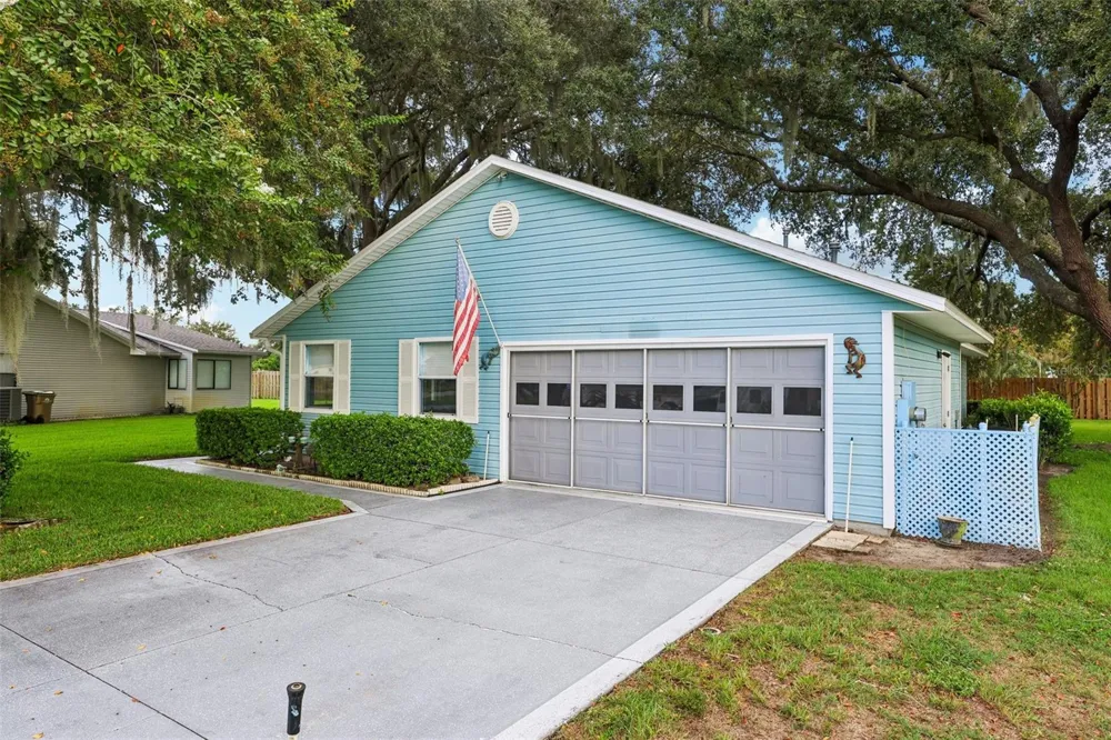 1607 SELKIRK DRIVE Leesburg, FL 34788