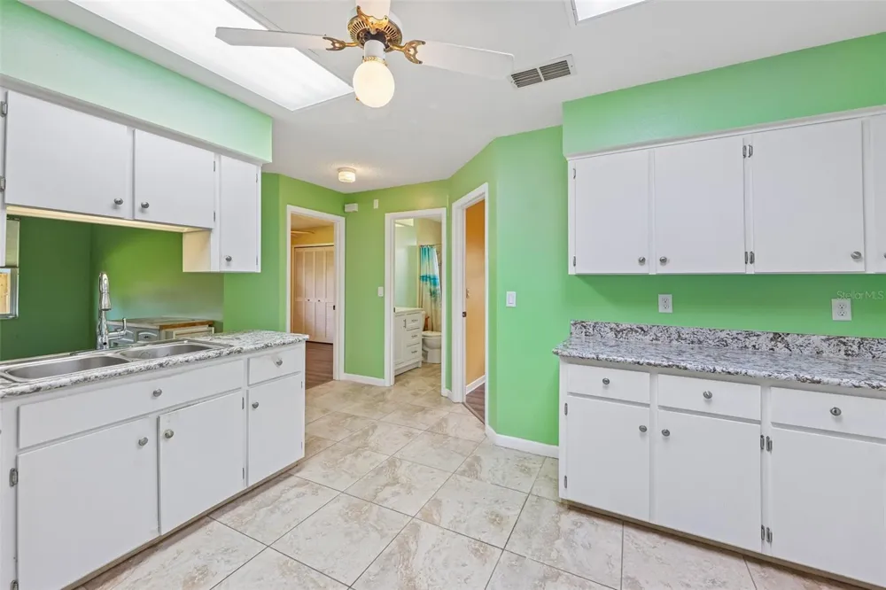 1607 SELKIRK DRIVE Leesburg, FL 34788