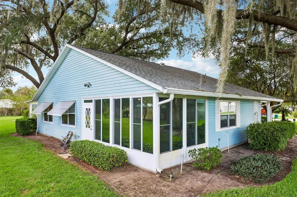 1607 SELKIRK DRIVE Leesburg, FL 34788