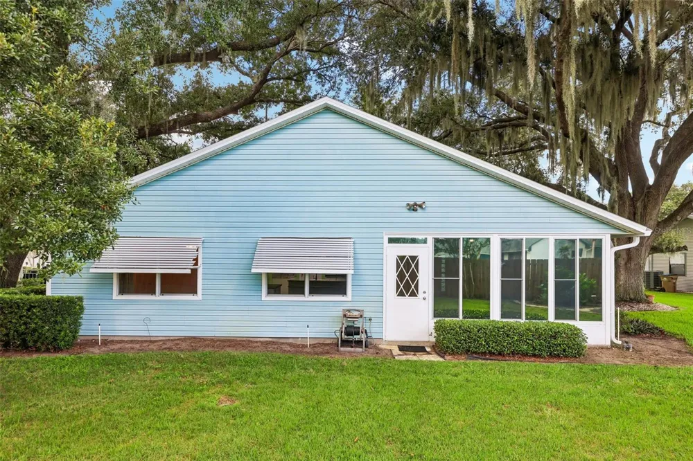 1607 SELKIRK DRIVE Leesburg, FL 34788