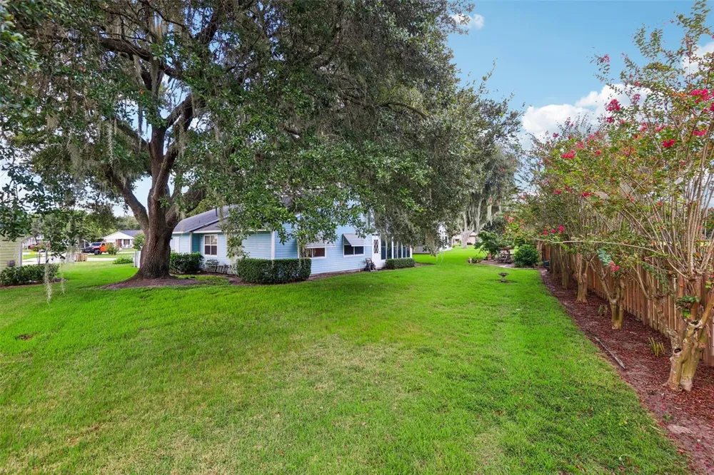 1607 SELKIRK DRIVE Leesburg, FL 34788