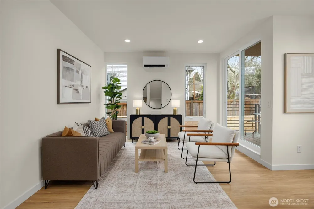 3920 B S Juneau Street Seattle, WA 98118