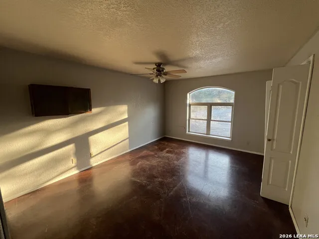 203 WINCHESTER DR Bergheim, TX 78004