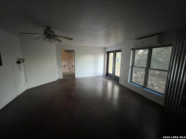 203 WINCHESTER DR Bergheim, TX 78004