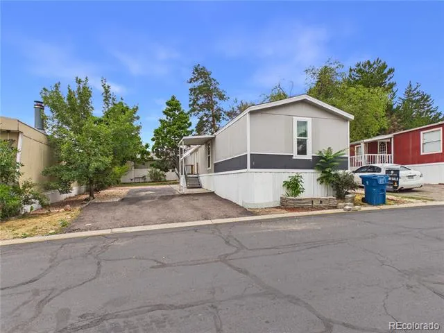 2551 W 92nd Avenue Denver, CO 80260