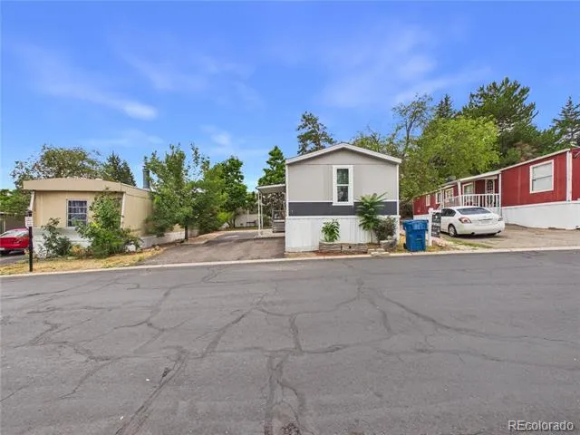 2551 W 92nd Avenue Denver, CO 80260