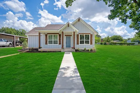 1013 Cottonwood Bend Lane