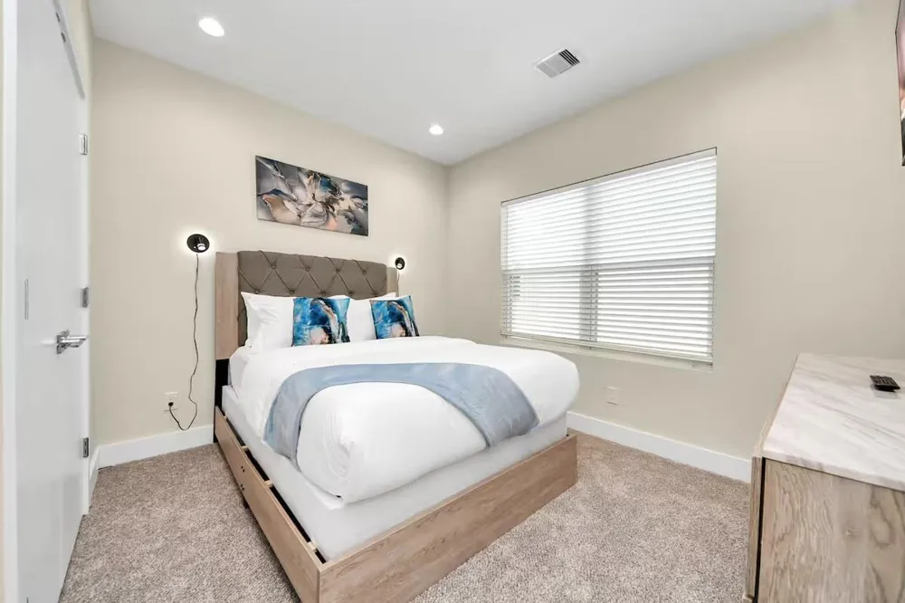5935 Beall Street #C Houston, TX 77091