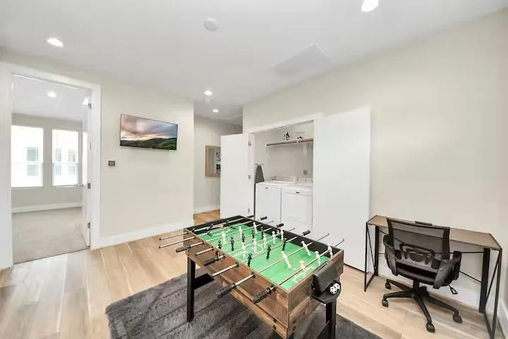 5935 Beall Street #C Houston, TX 77091