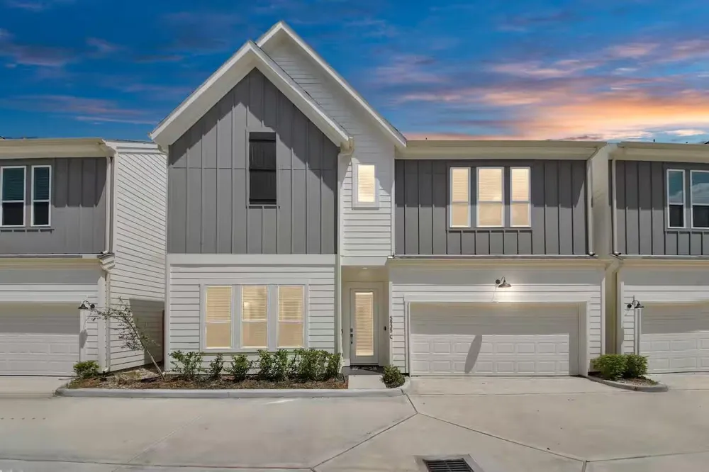 5935 Beall Street #C Houston, TX 77091