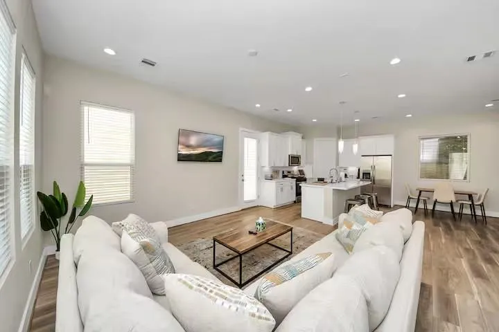 5935 Beall Street #C Houston, TX 77091