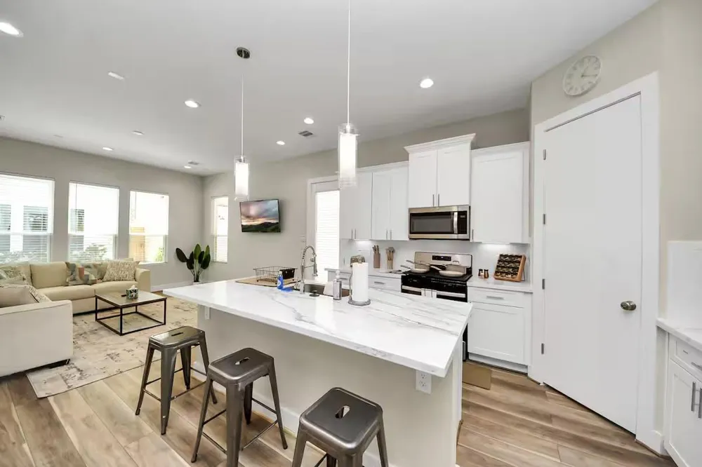 5935 Beall Street #C Houston, TX 77091