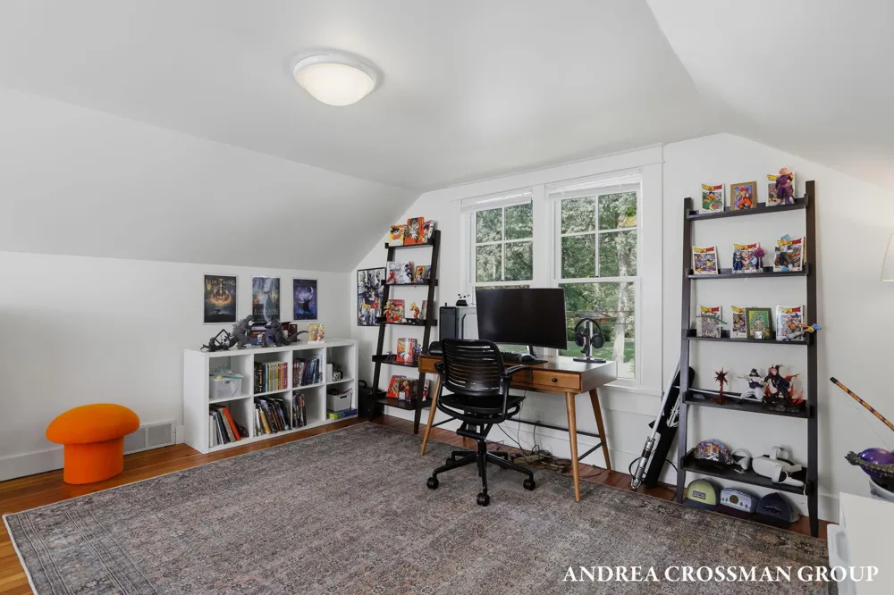 15570 Pruin Street Spring Lake, MI 49456